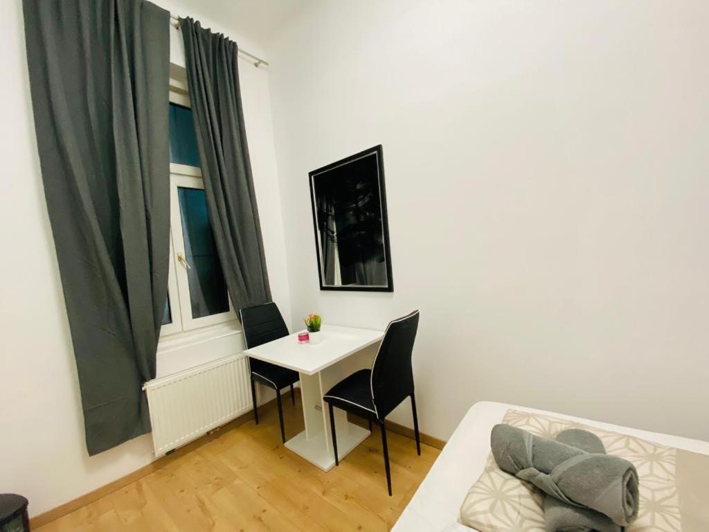 Deluxe Quad Room Dw Вена Экстерьер фото