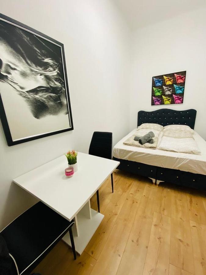Deluxe Quad Room Dw Вена Экстерьер фото