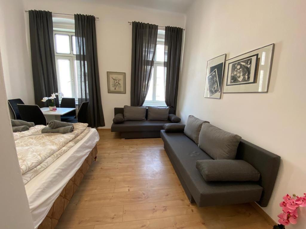 Deluxe Quad Room Dw Вена Экстерьер фото